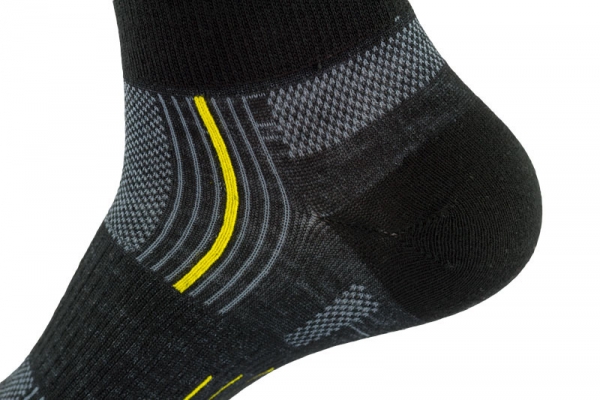 WrightSock Laufsocke -anti-blasen-system schwarz-gelb  - I Love Pilgern - Gr.XL