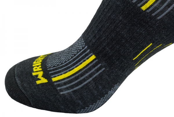 WrightSock Laufsocke -anti-blasen-system schwarz-gelb  - I Love Pilgern - Gr.XL